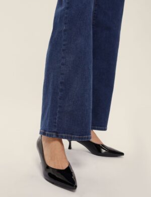 <b>EMME MARELLA</b><br/>SAGGINA 01